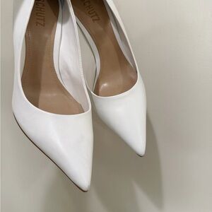 SCHUTZ WHITE PUMP HEEL